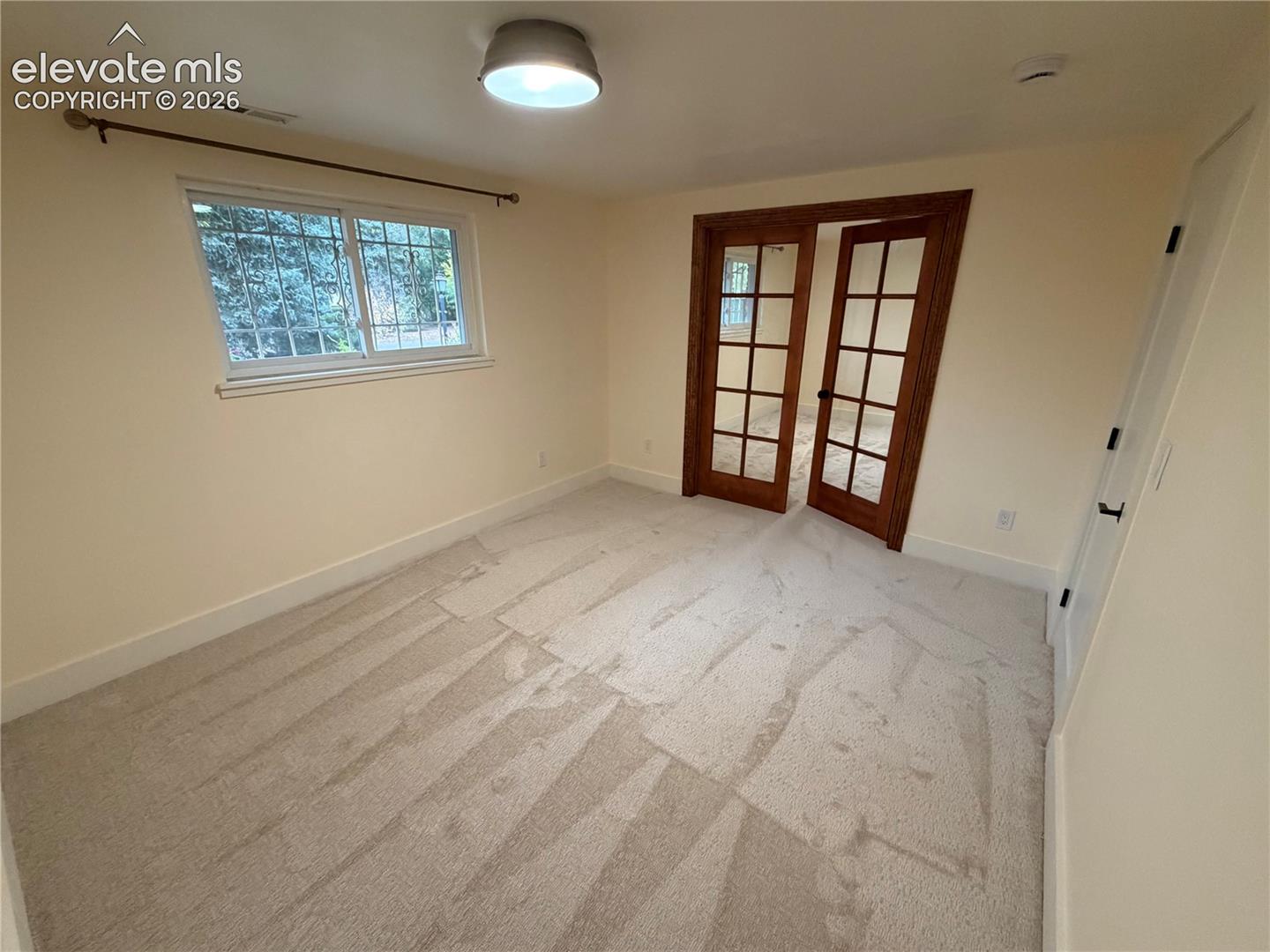 Listing photo 35 for 6827 Rosewood Drive