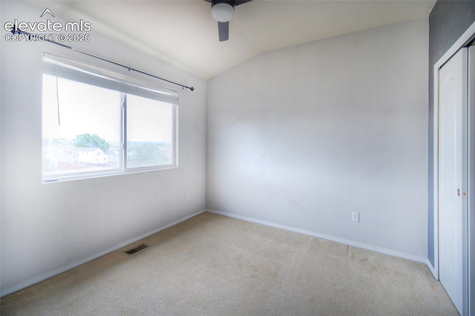 Listing photo 20 for 1042 Cailin Way