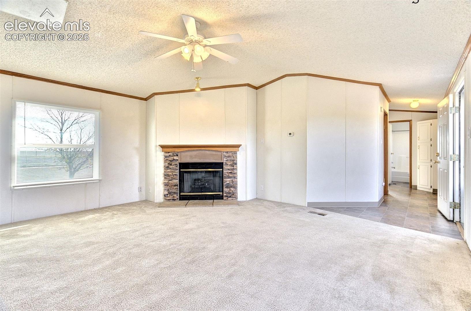 Listing photo 8 for 6375 Field View