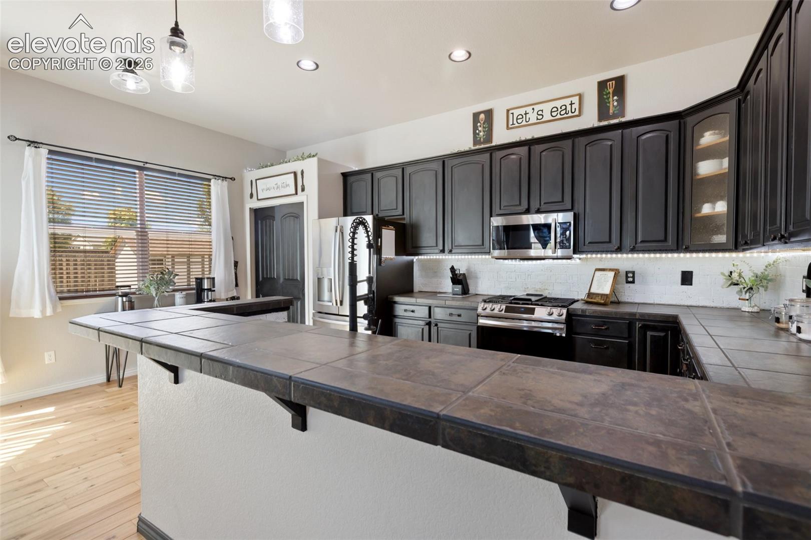 Listing photo 16 for 10388 Mt. Wilson Place
