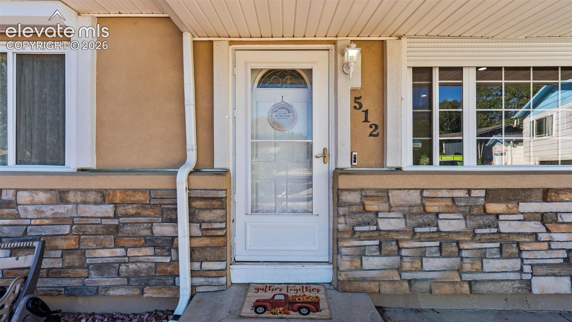 Listing photo 32 for 512 Corte Sol NA