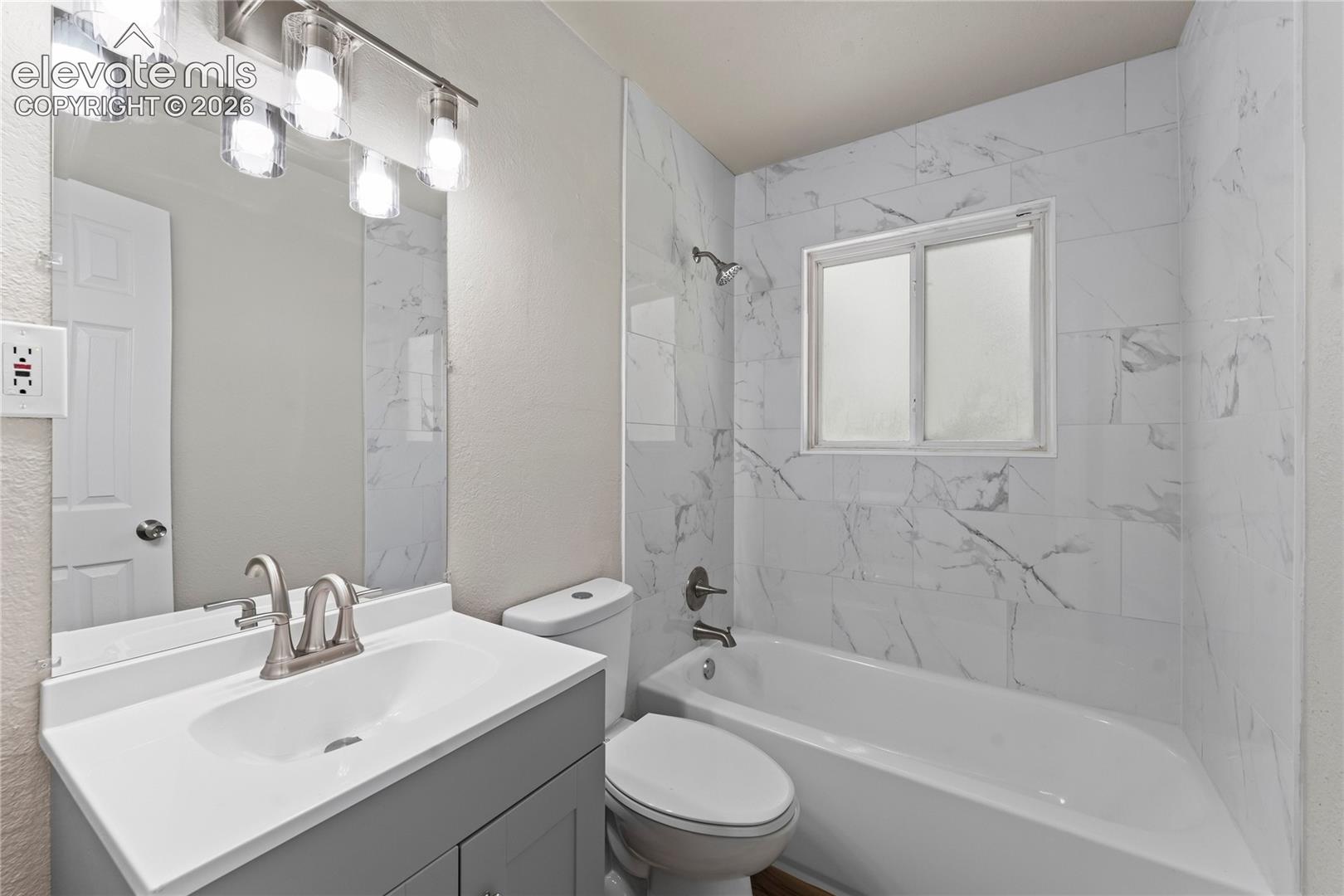 Listing photo 17 for 1214 Burnham Street