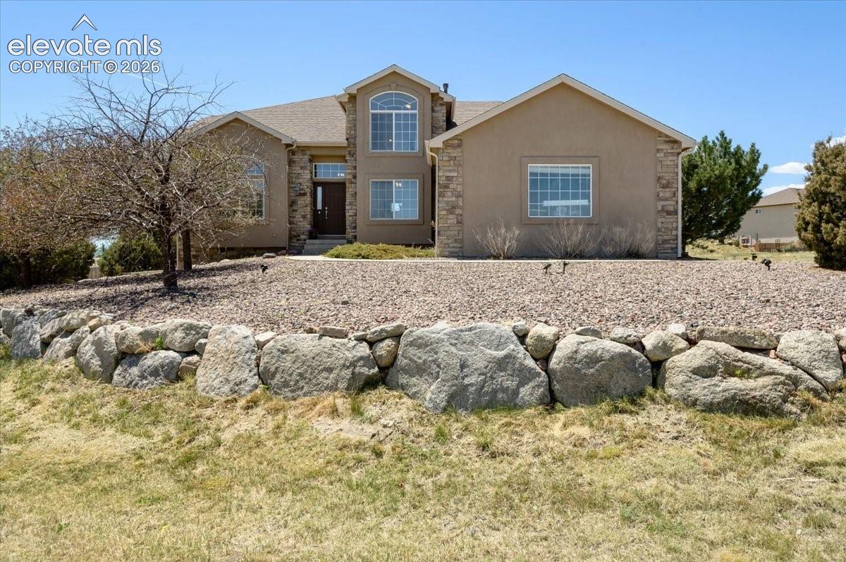 Listing photo 2 for 9736 Cairngorm Way