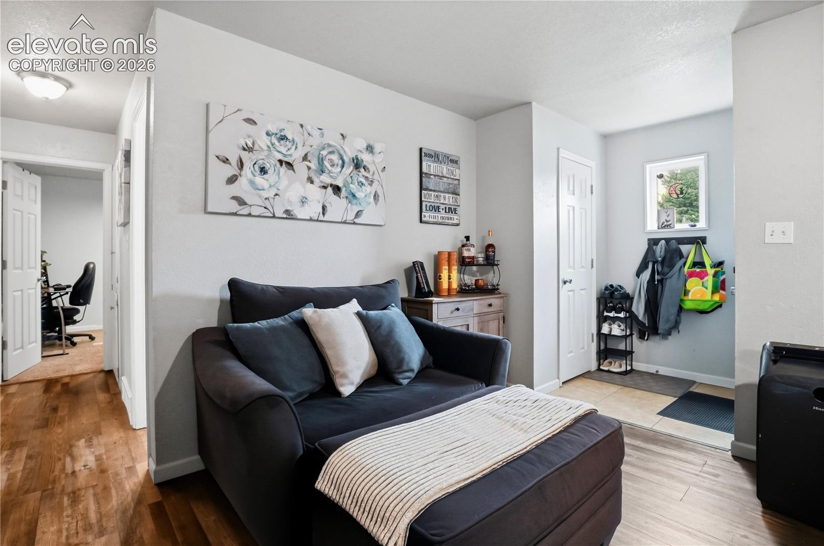Listing photo 16 for 137 Steven Drive