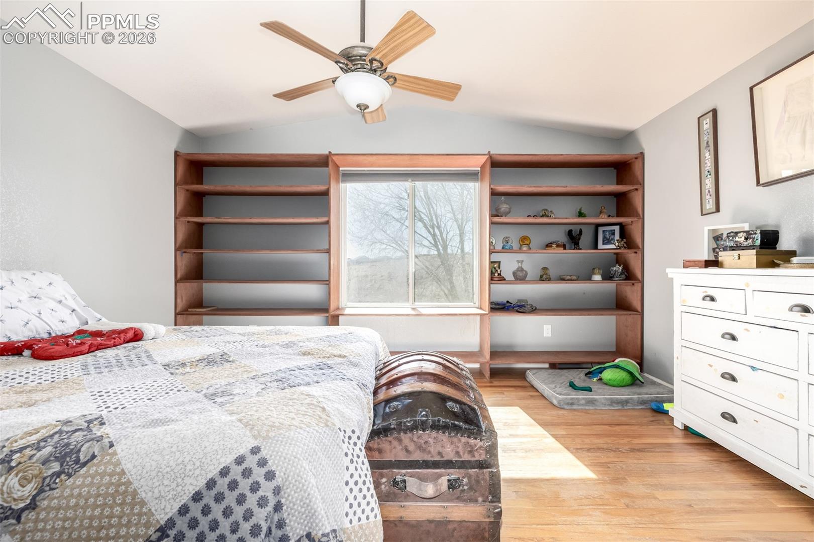 Listing photo 15 for 830 Winebrook Way