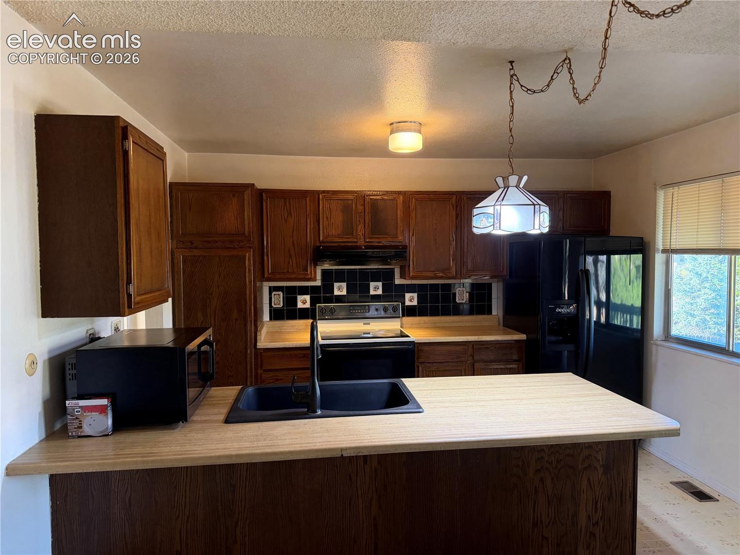 Listing photo 3 for 2548 Prescott Circle
