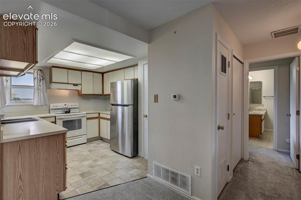 1016 Moorings Drive, photo 8