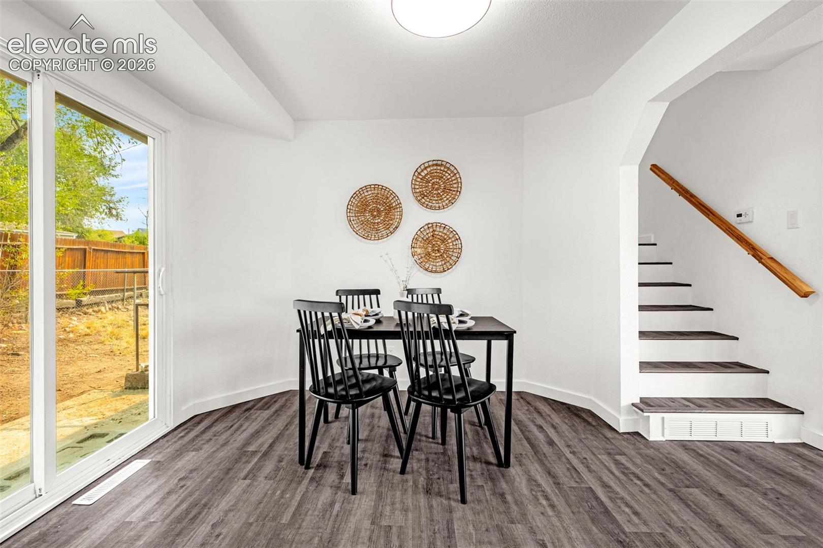 Listing photo 13 for 1375 Bonita Drive