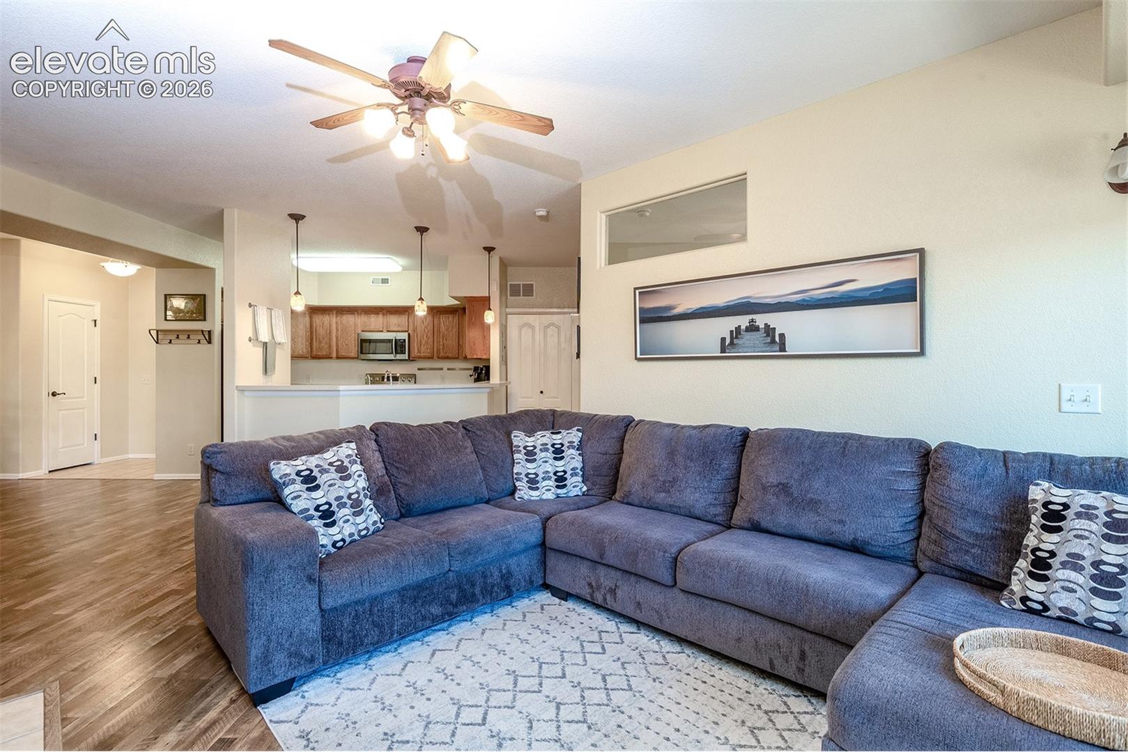 Listing photo 14 for 2085 Montura View 102