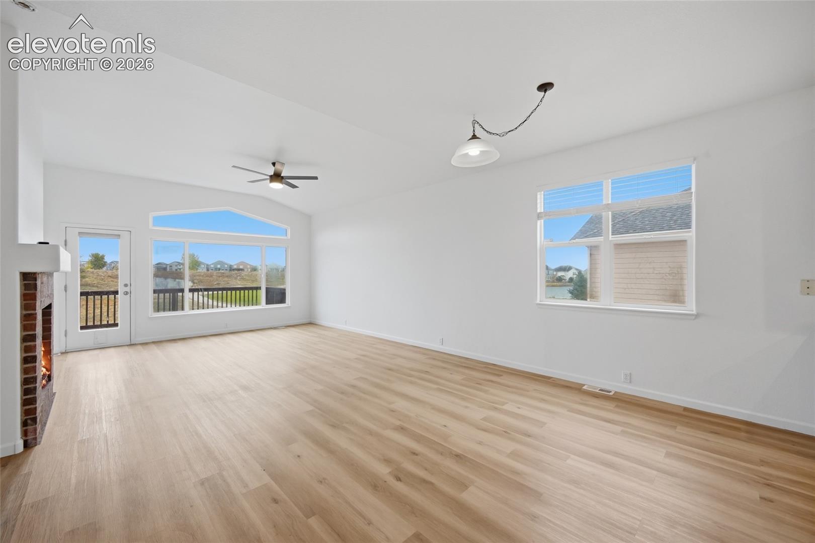 Listing photo 16 for 12354 Pine Valley Circle