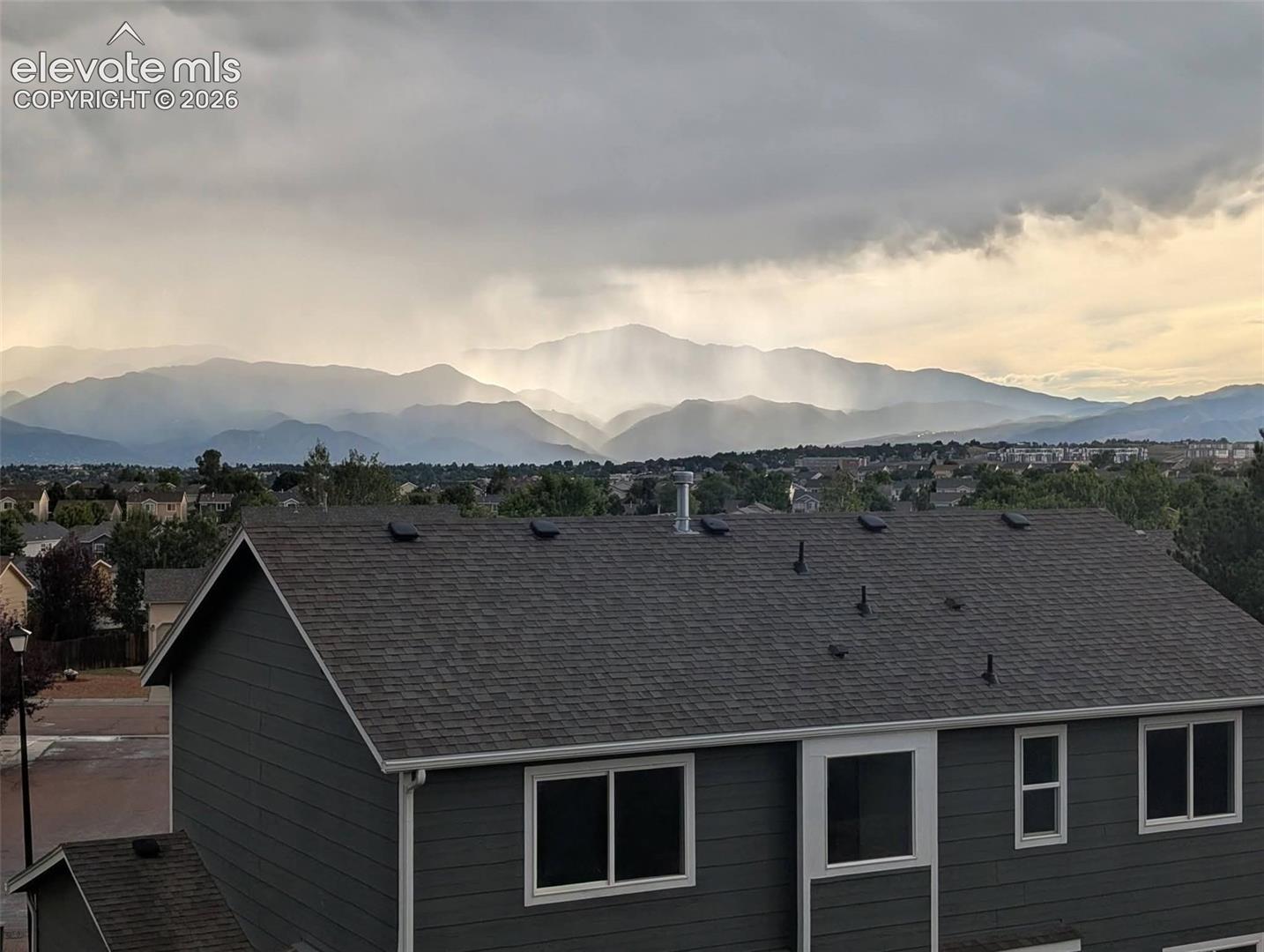 Listing photo 26 for 3916 Roan Drive