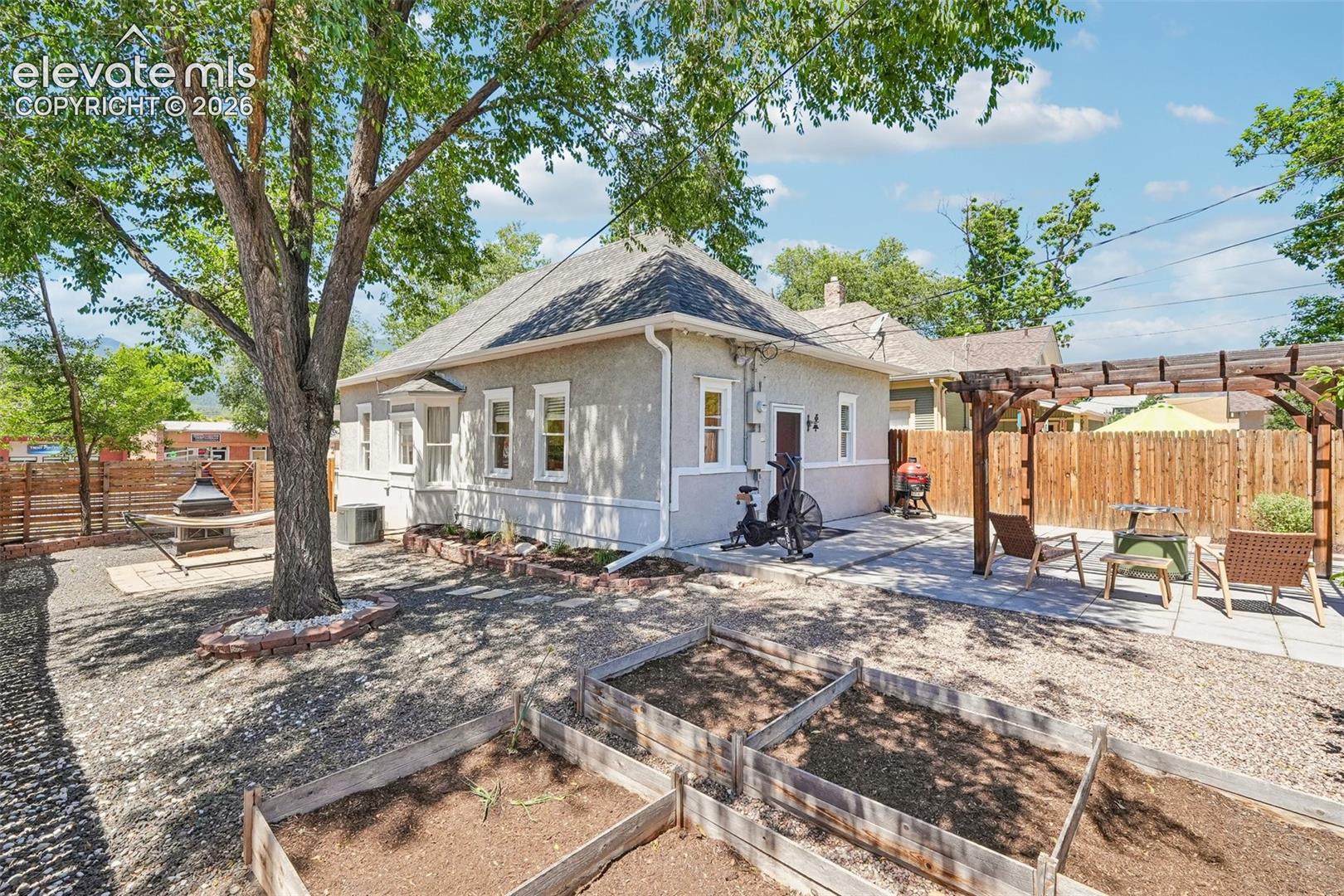 Listing photo 35 for 2118 W Colorado Avenue
