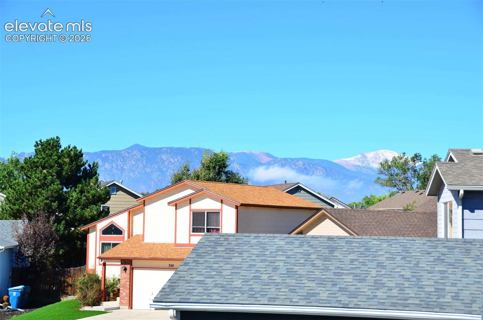 Listing photo 32 for 2040 Fairweather Way