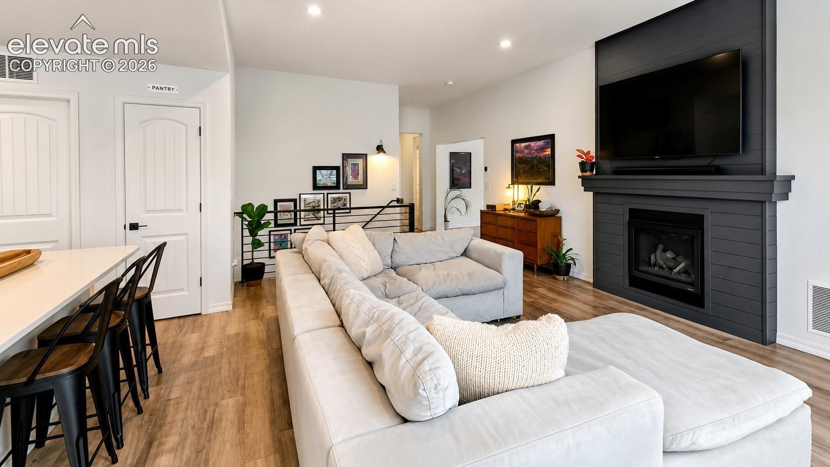 6463 Rolling Creek Drive, photo 5