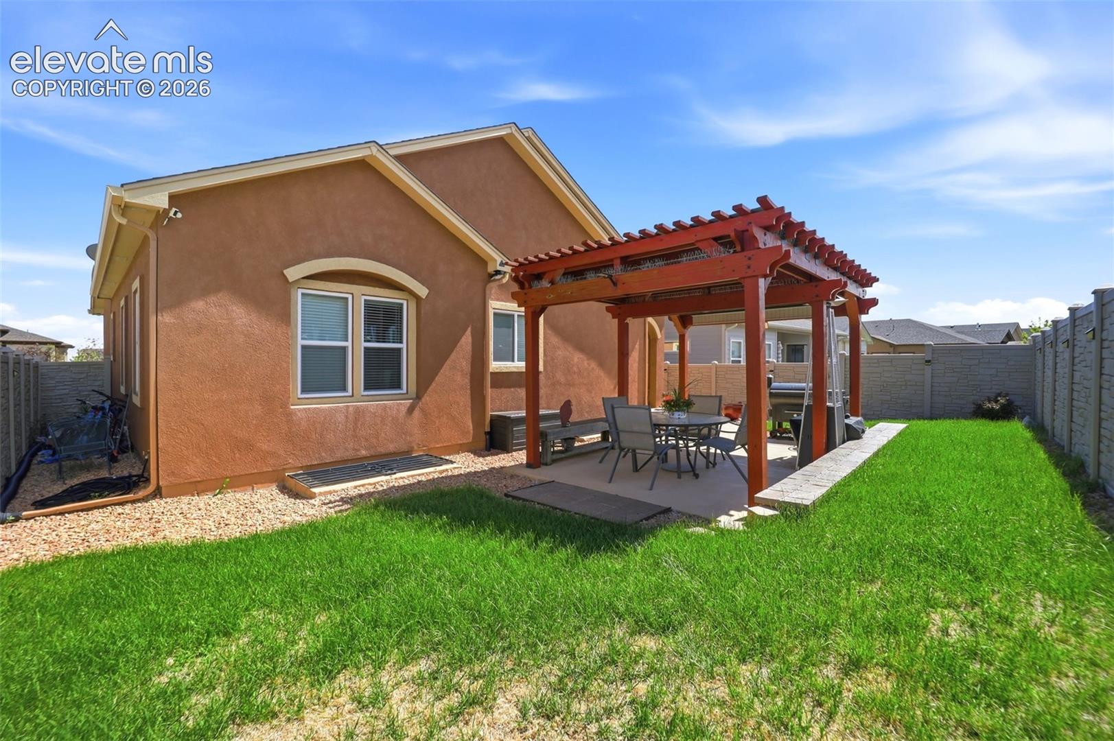 Listing photo 31 for 9982 Golf Crest Drive
