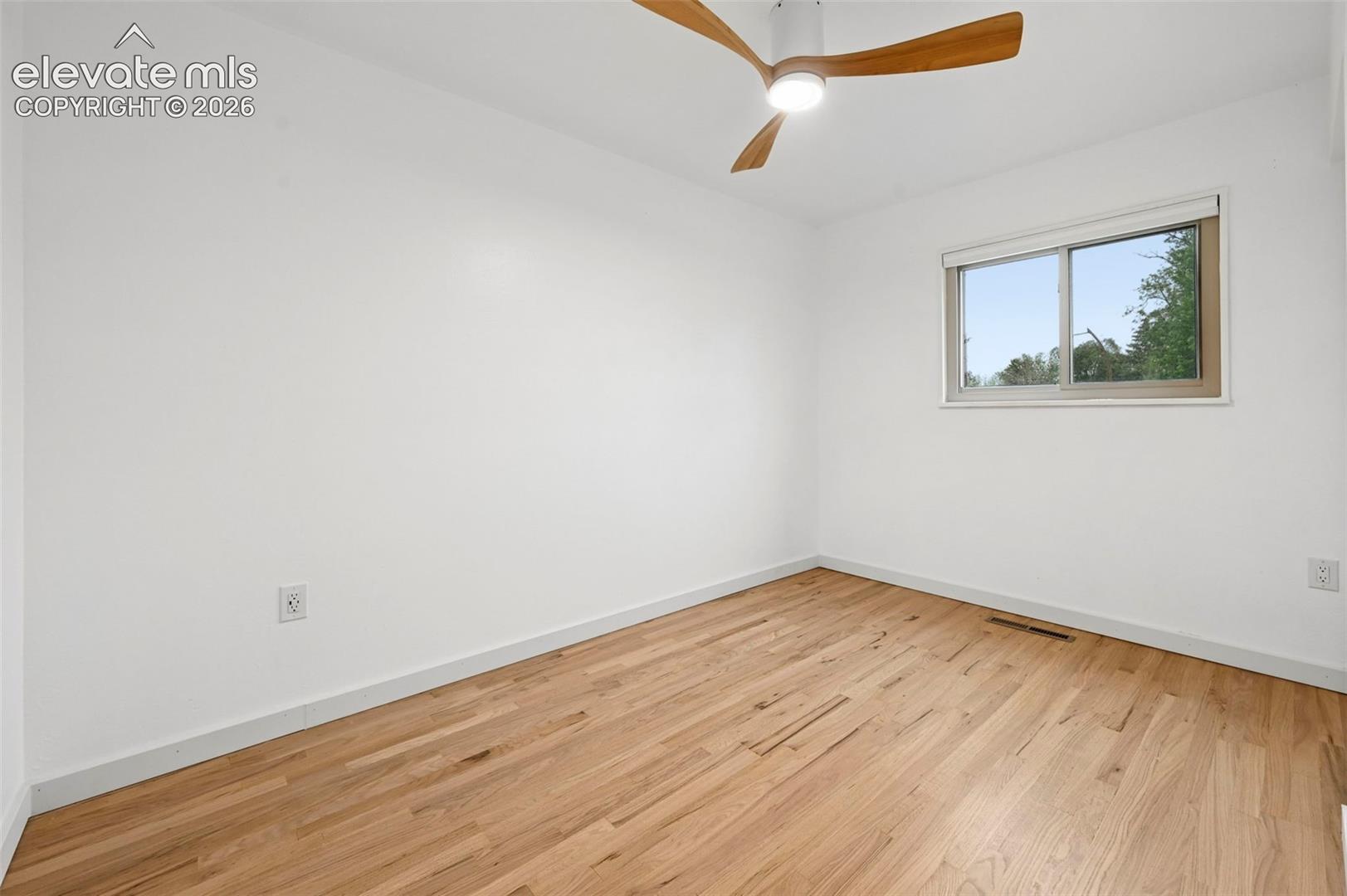 309 Redwood Drive, photo 17