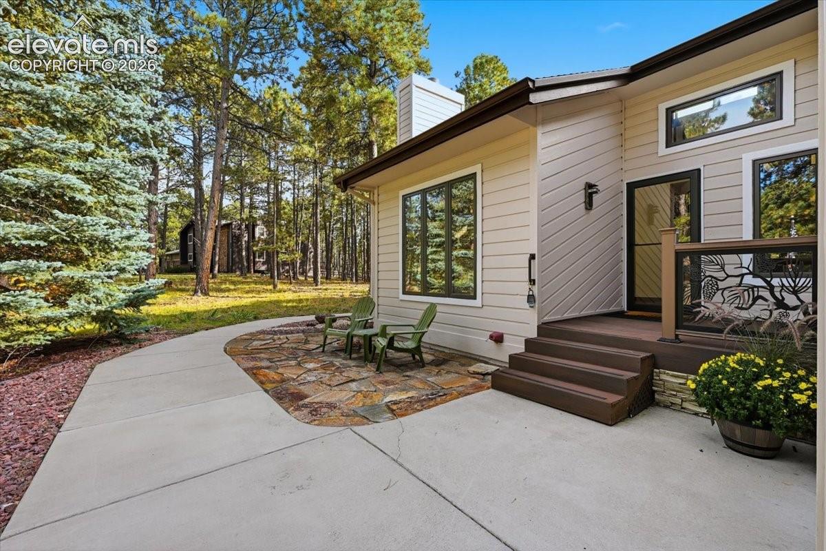 Listing photo 6 for 19955 W Top O The Moor Drive