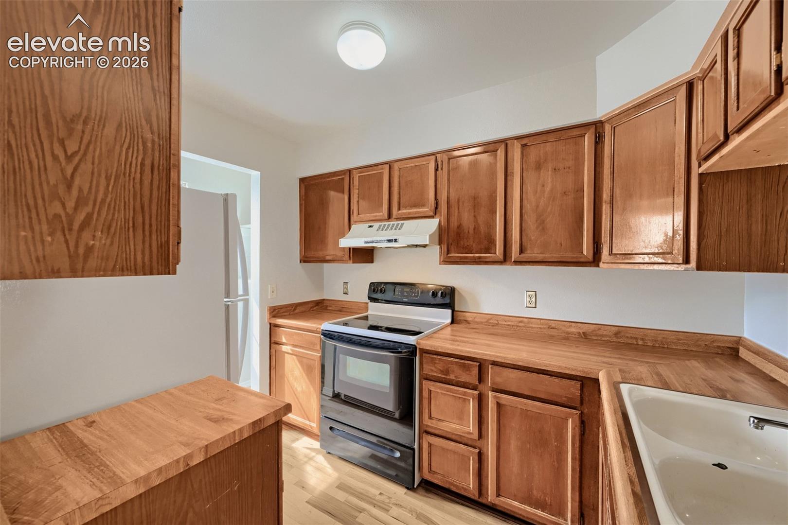 Listing photo 10 for 4128 Charleston Drive