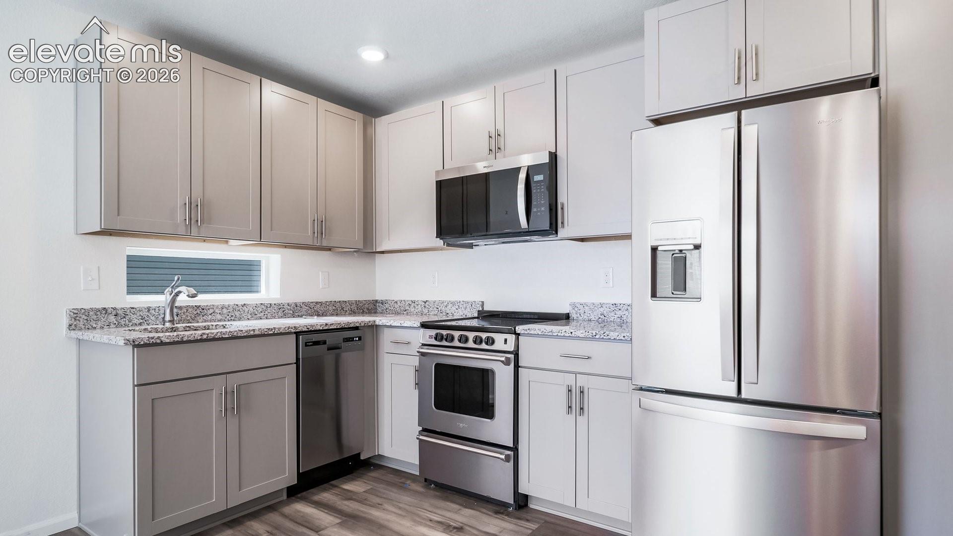 Listing photo 11 for 5664 Bowerman Lane
