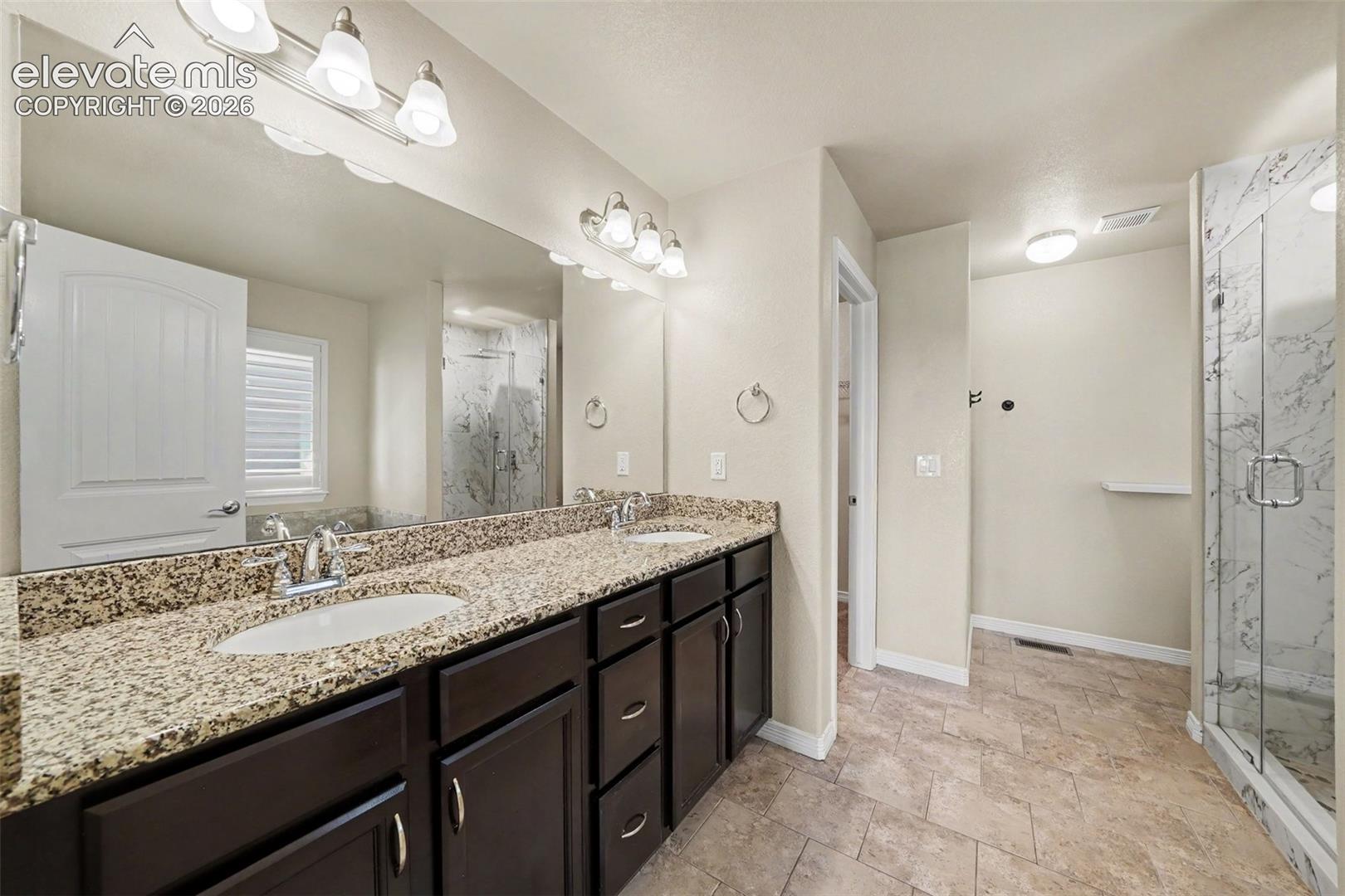 Listing photo 16 for 803 Deschutes Drive