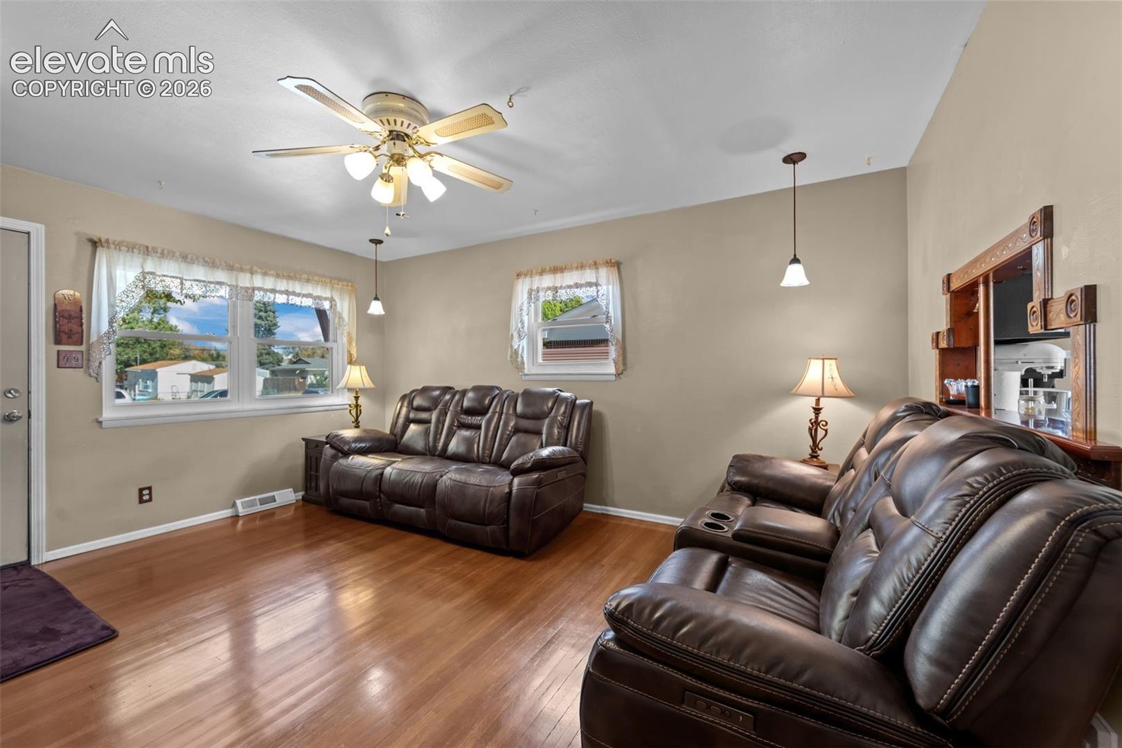 Listing photo 7 for 2227 Saranac Drive