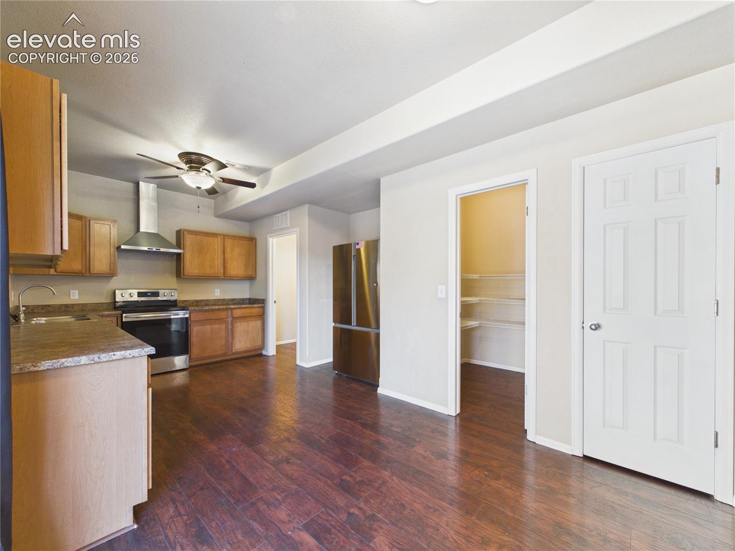 Listing photo 10 for 5101 Goldking Road