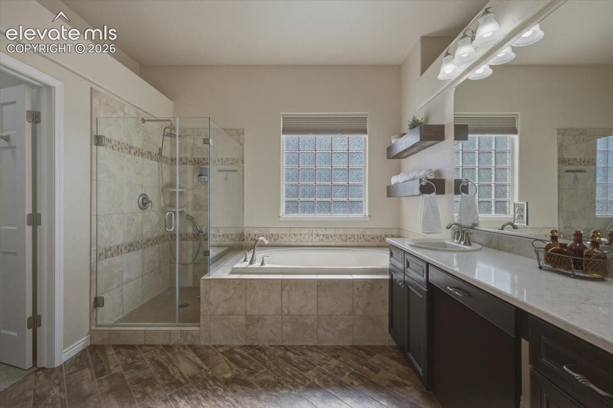 Listing photo 27 for 10862 Torreys Peak Way