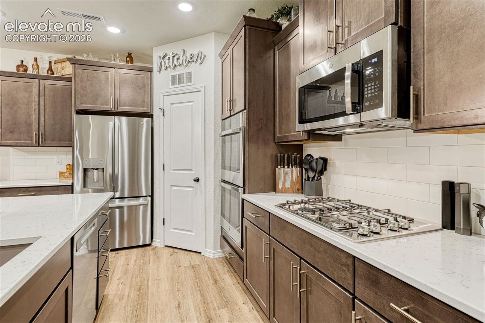 Listing photo 17 for 8268 Sophia Lane