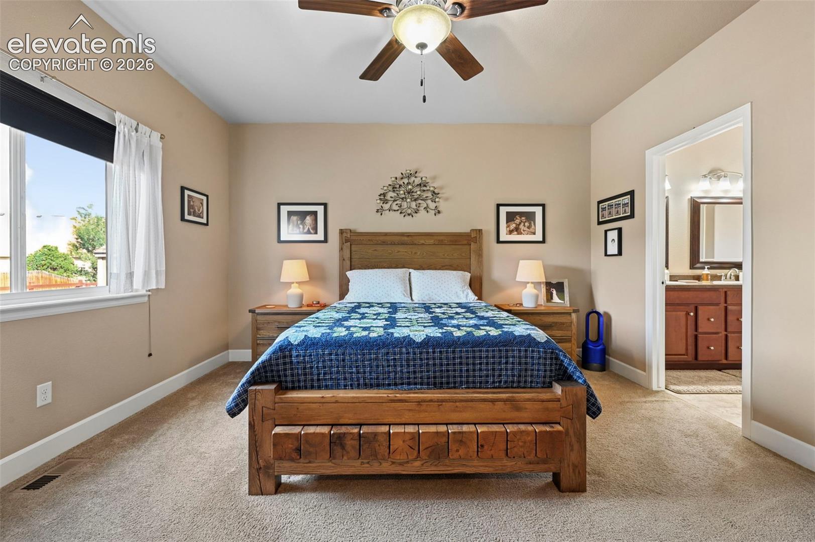 Listing photo 11 for 10484 Mile Post Loop