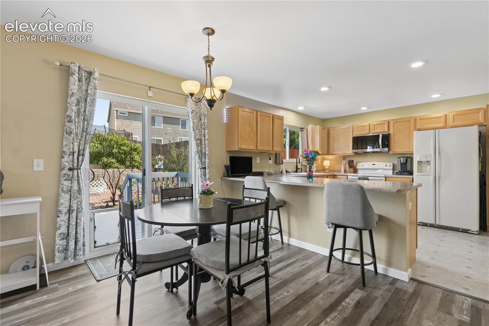 Listing photo 8 for 8034 Brittinger Way