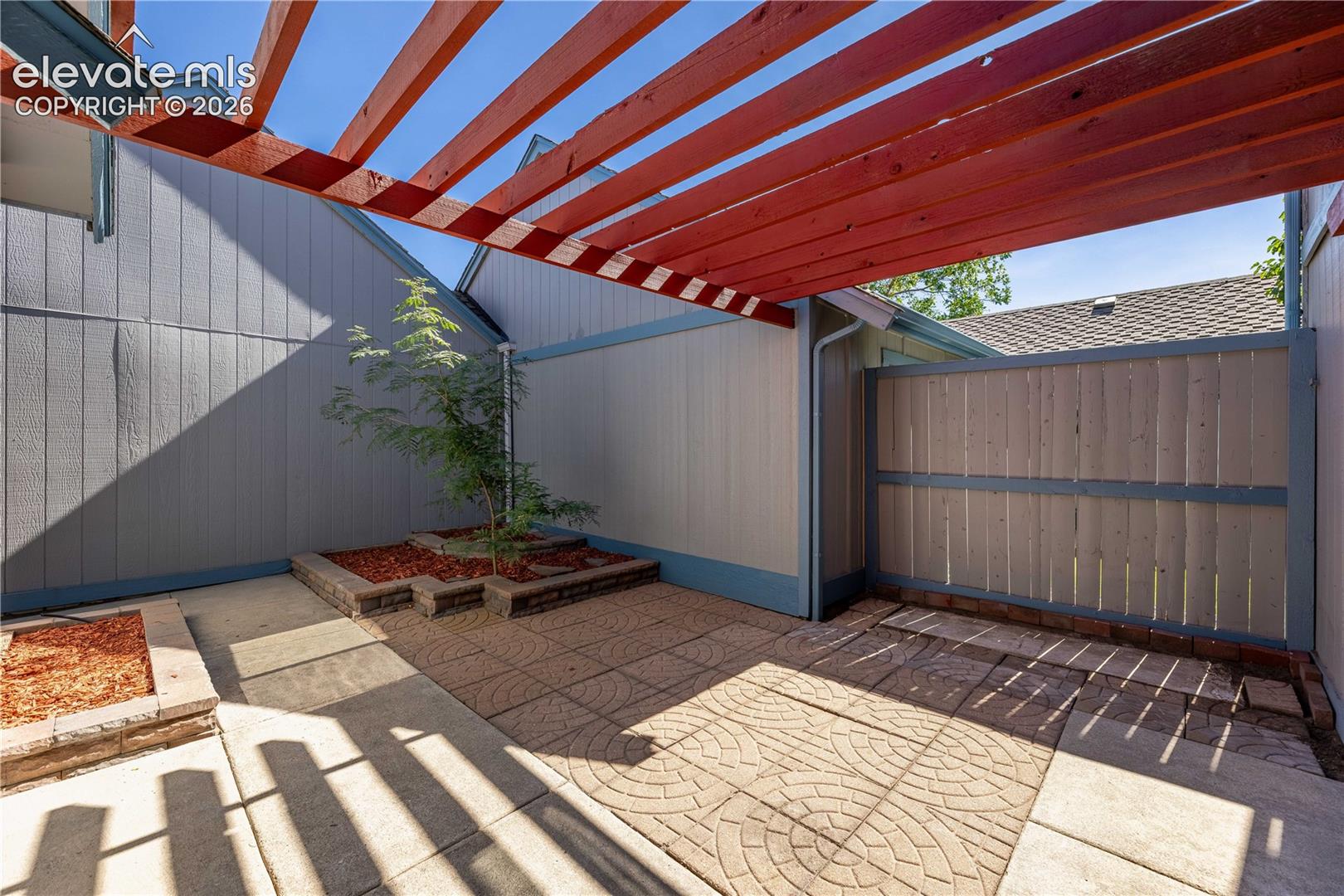 Listing photo 17 for 2522 S Worchester Court E