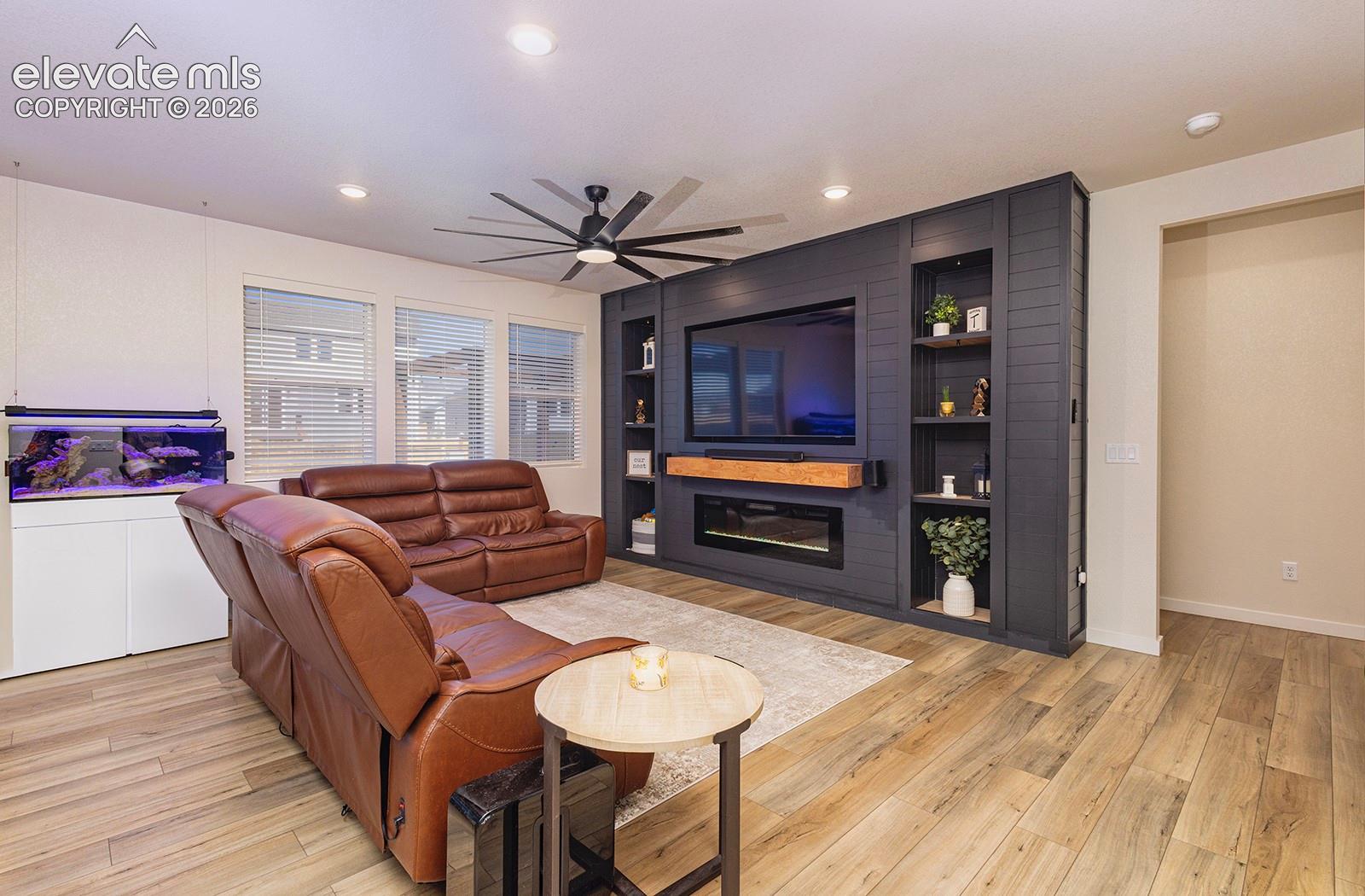 Listing photo 8 for 9828 Pennycress Drive
