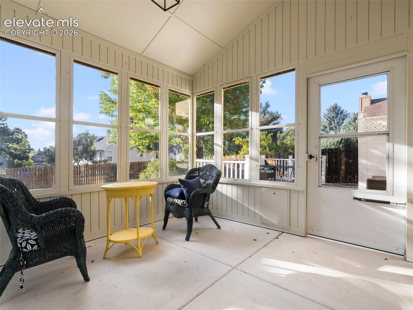 Listing photo 8 for 2525 Ramsgate Terrace