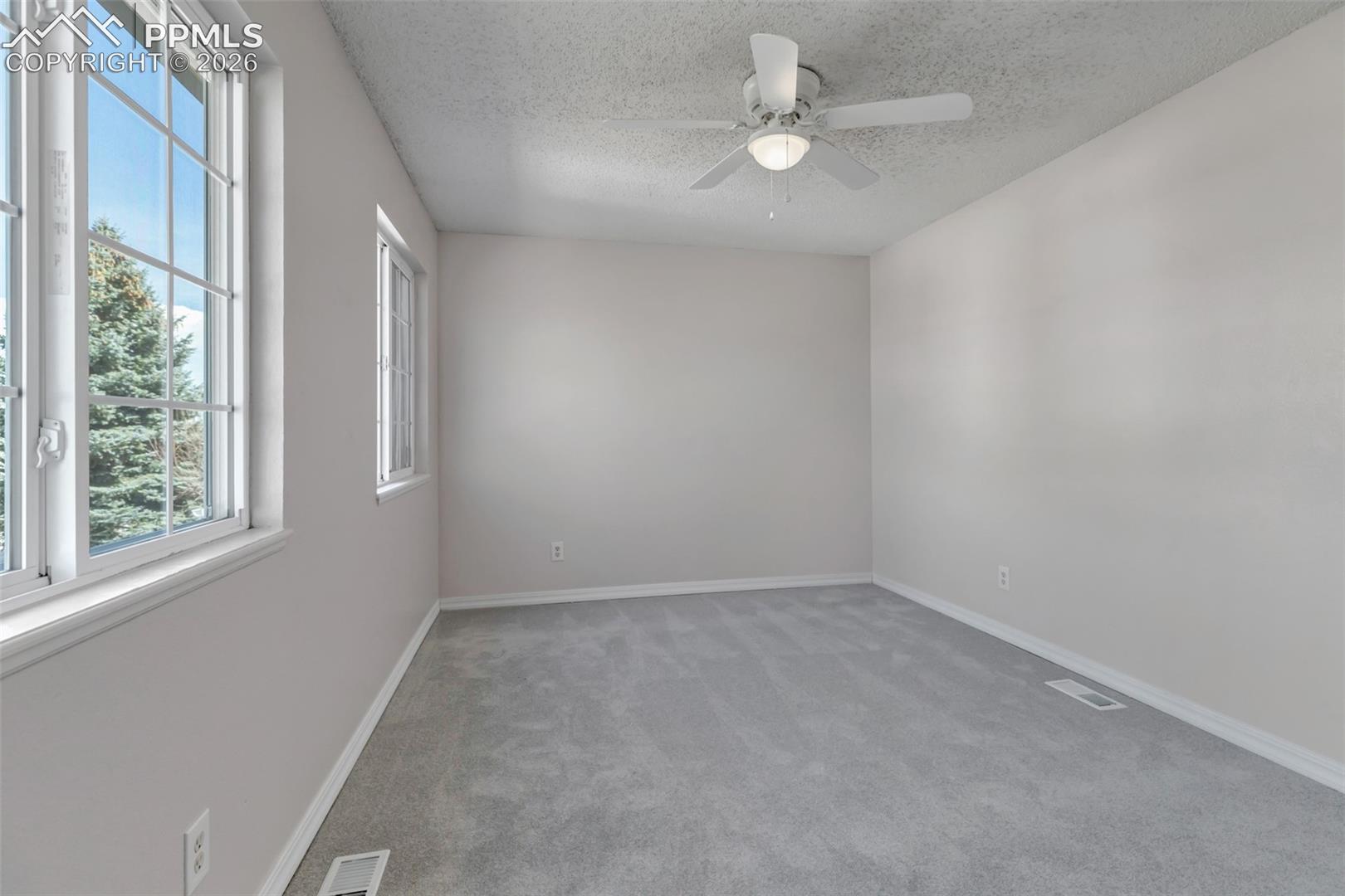 Listing photo 29 for 2375 Lisa Drive