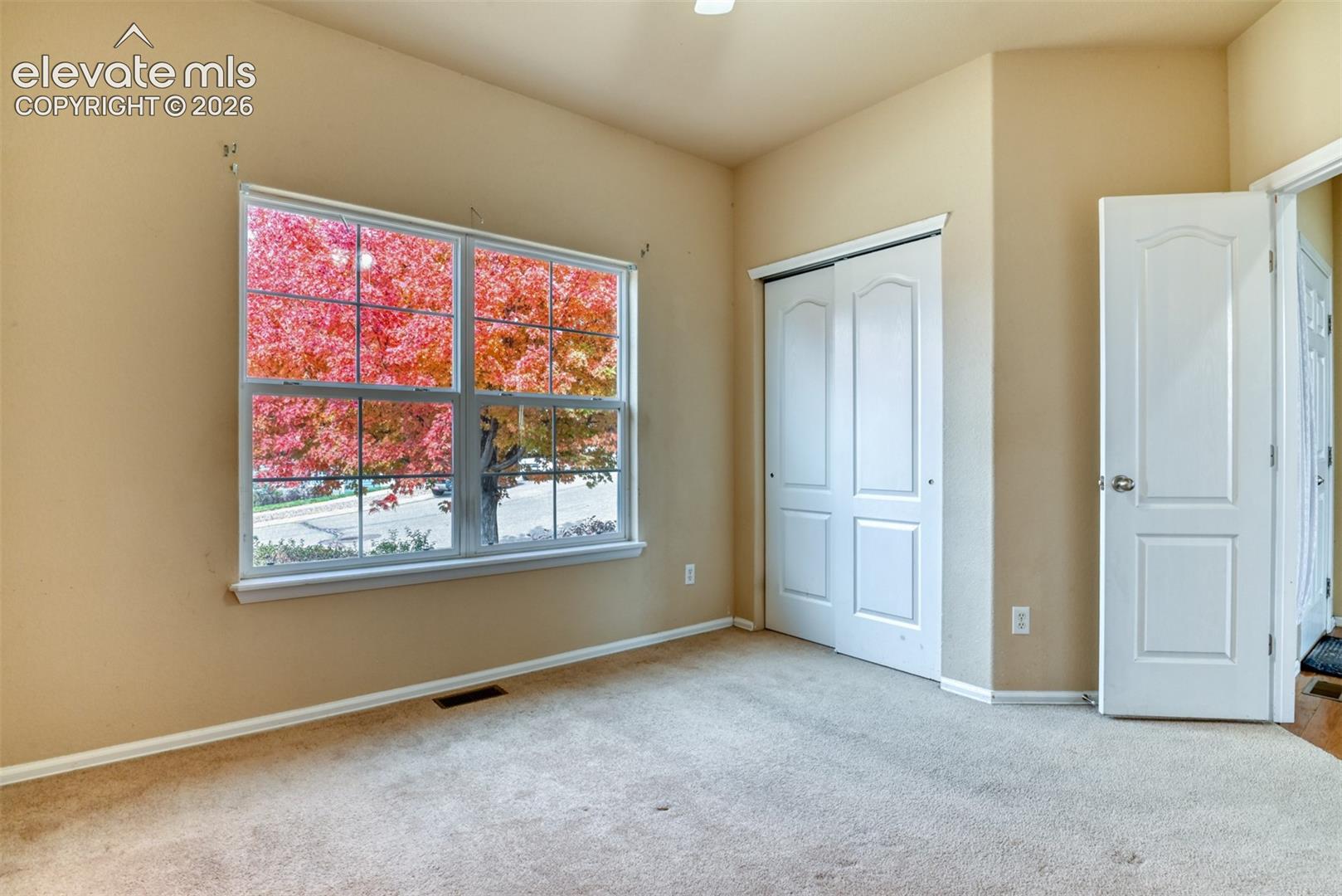 Listing photo 9 for 7985 Kettle Drum Street