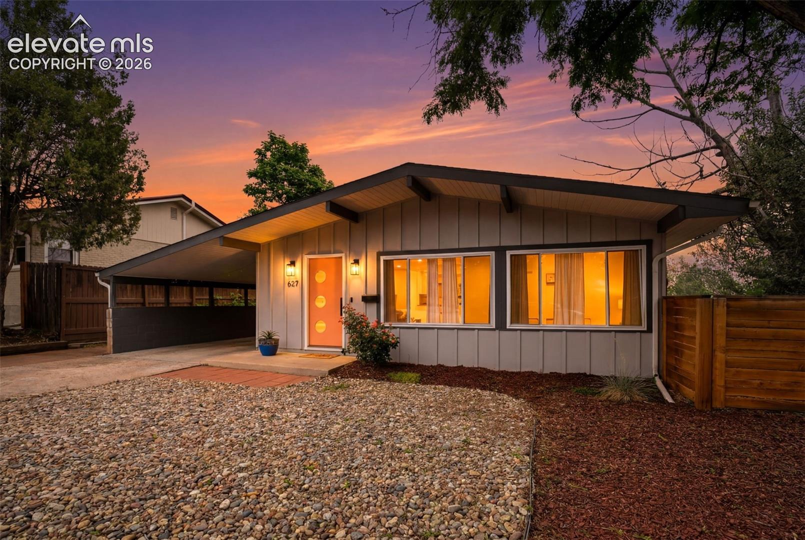 627 Skyline Avenue