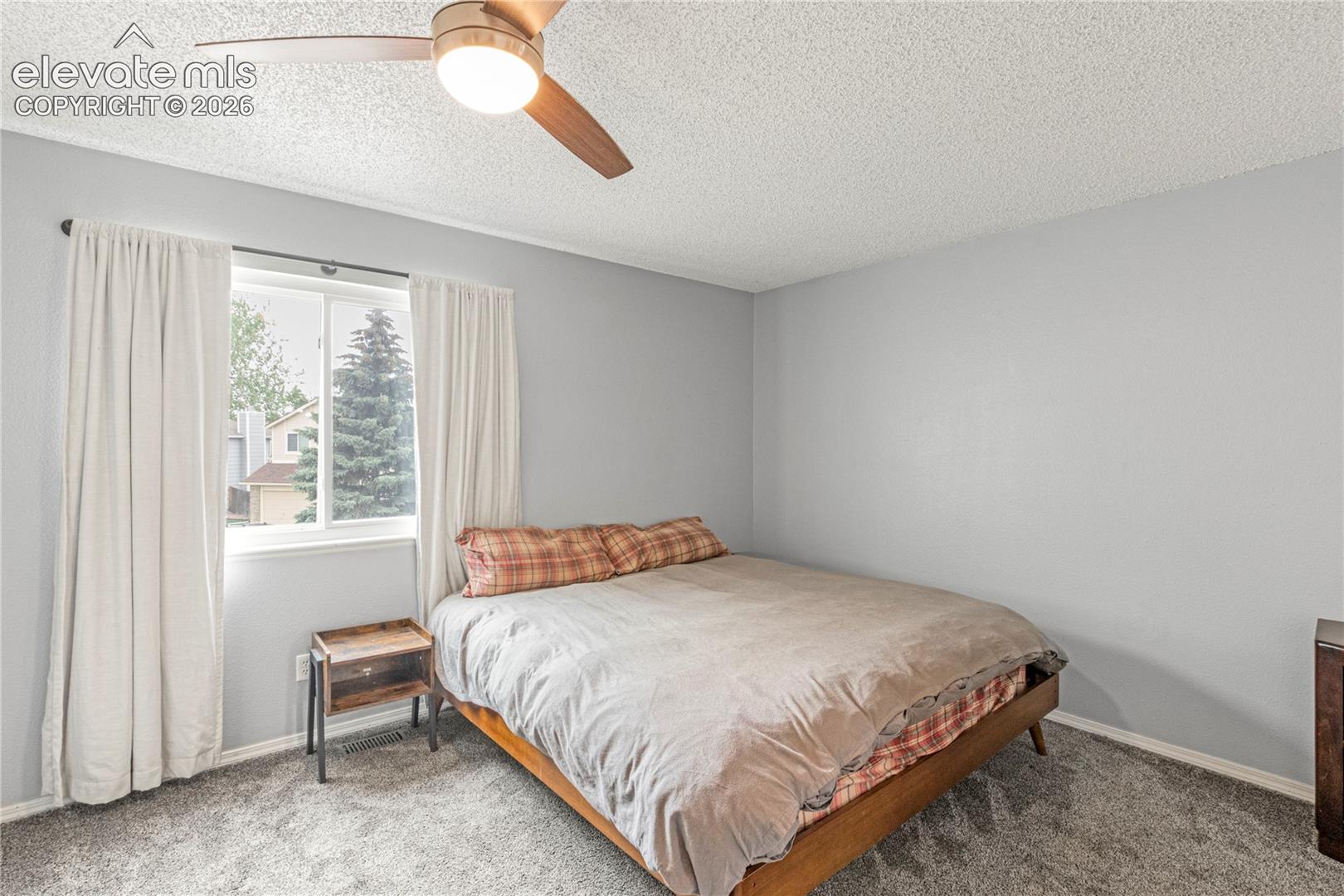 Listing photo 12 for 4660 Badlands Court