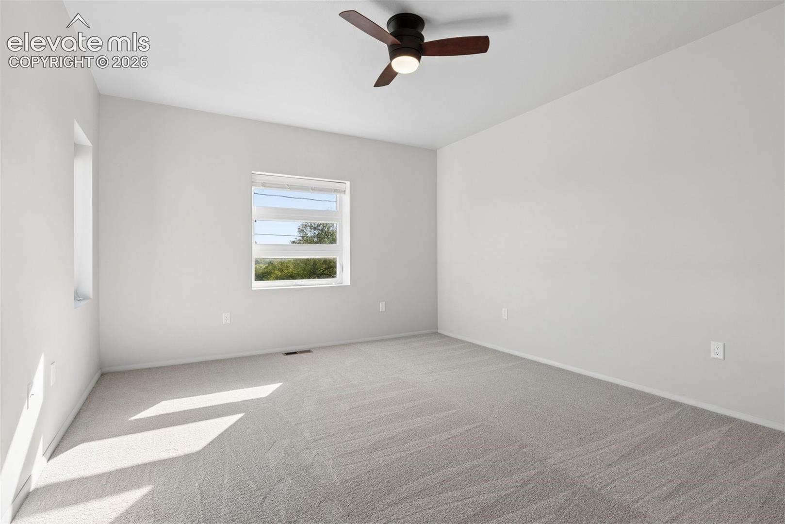 Listing photo 35 for 815 W Jefferson Street