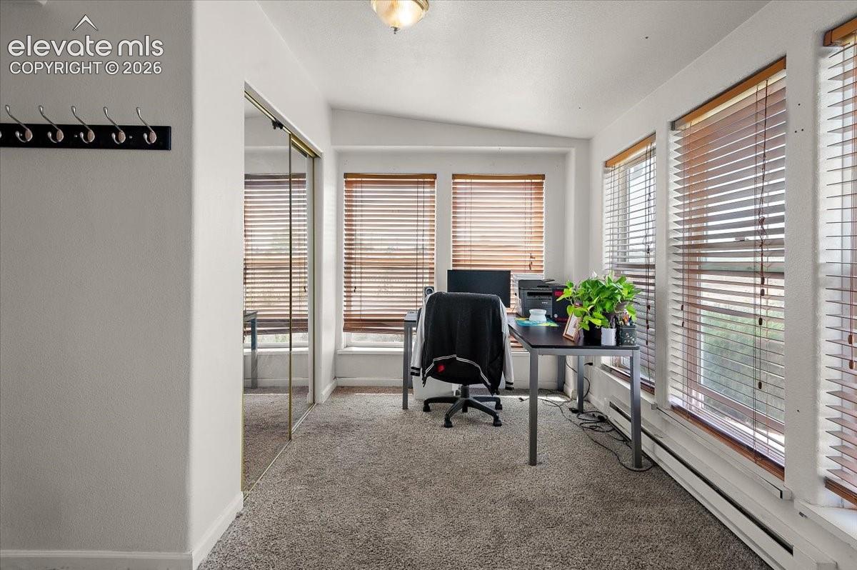 Listing photo 23 for 544 N Raymont Drive