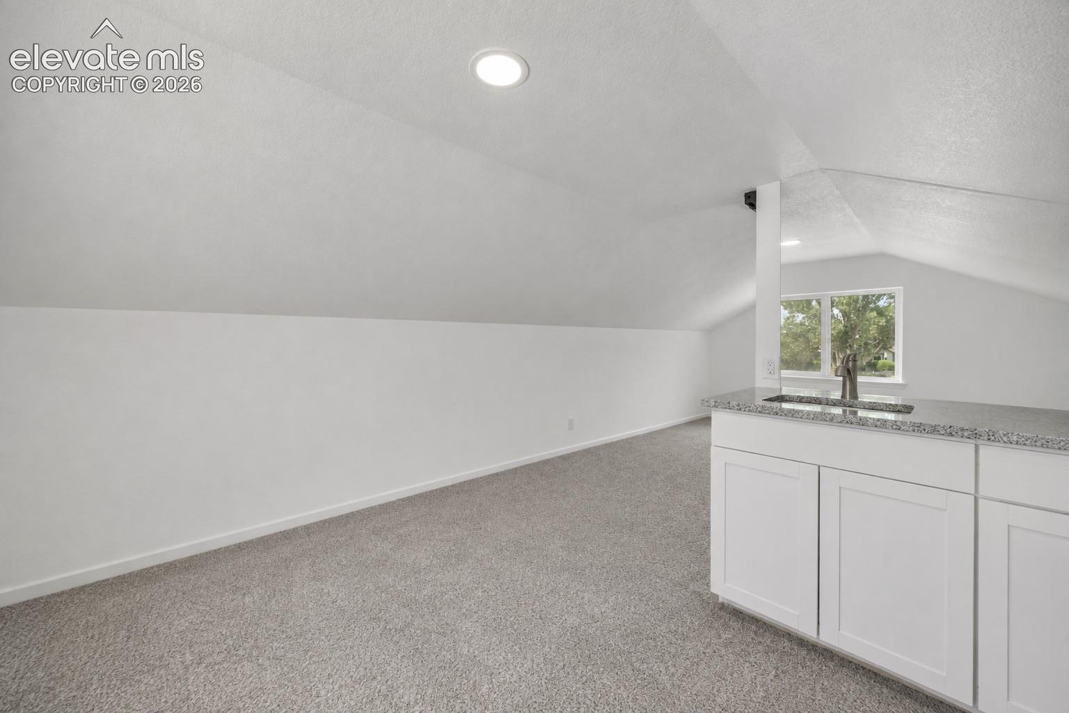 Listing photo 36 for 83 S Golfwood Drive