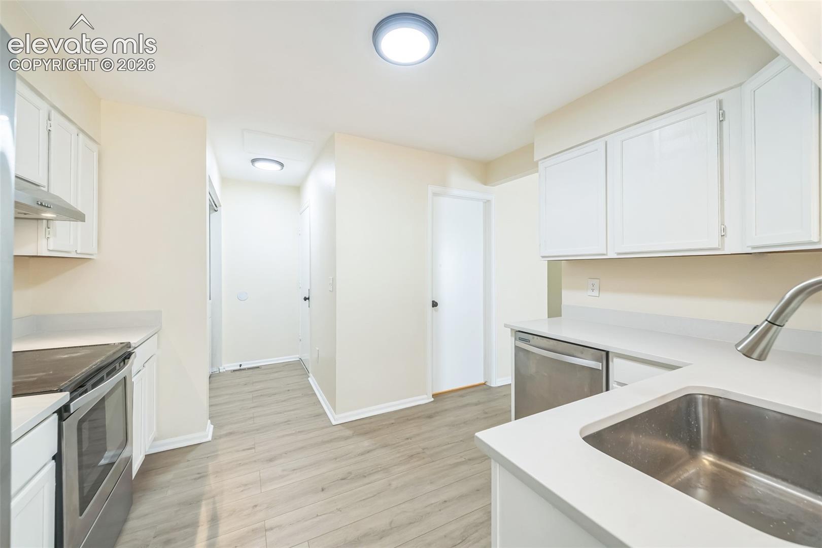 Listing photo 18 for 10635 Green Mountain Falls Road 2