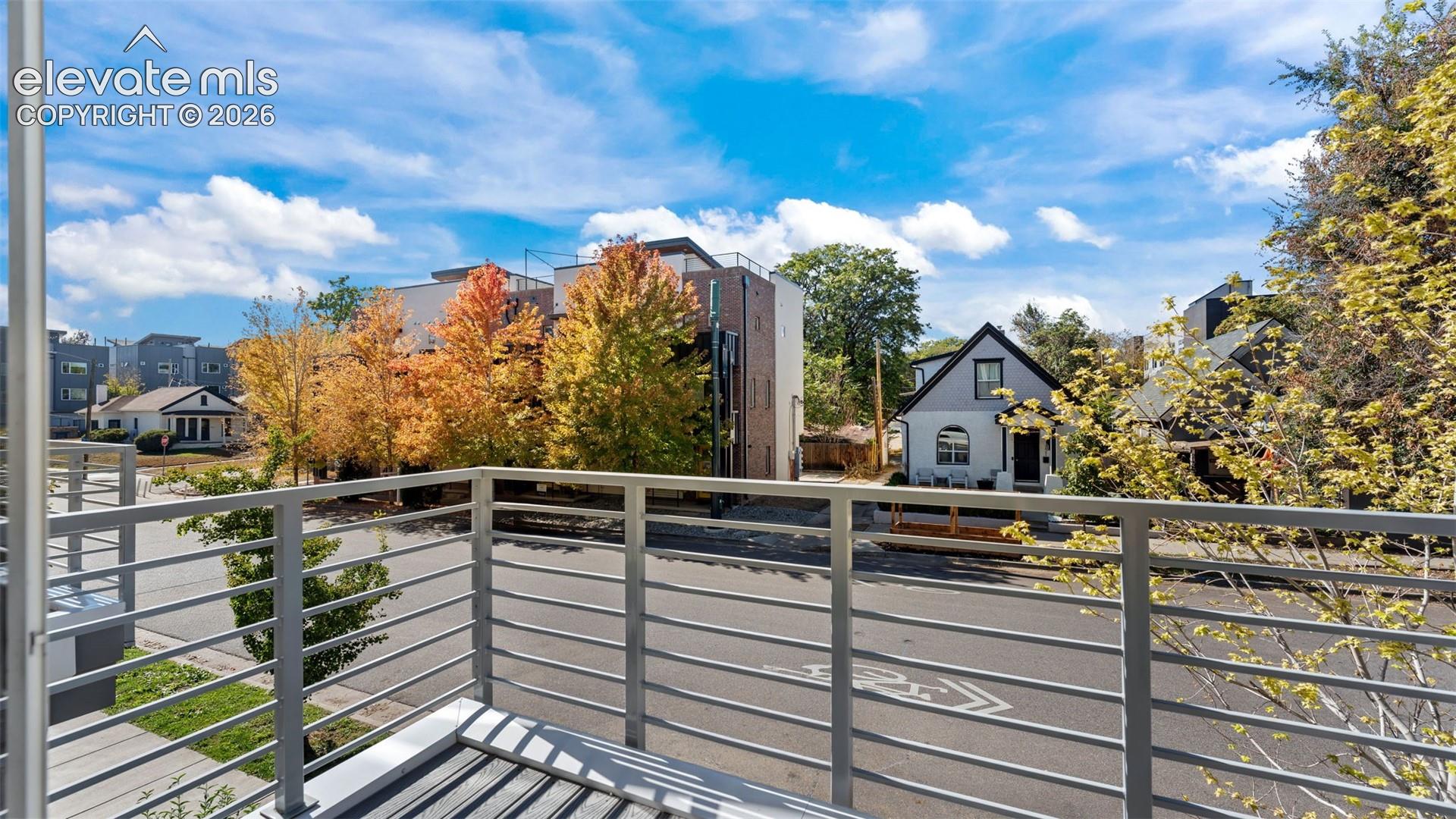 Listing photo 15 for 2418 Eliot Street