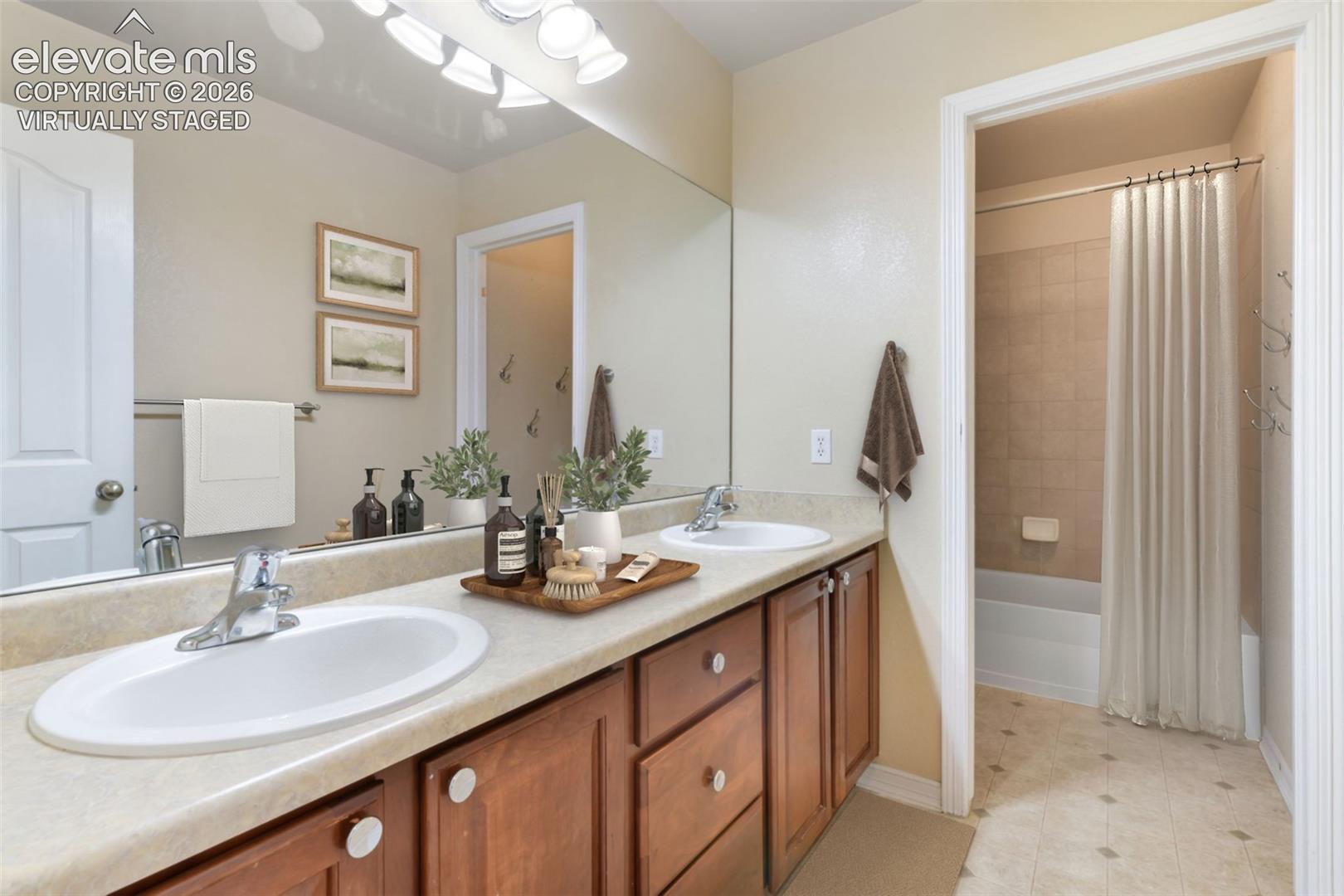 Listing photo 28 for 13867 Antelope Pass Place