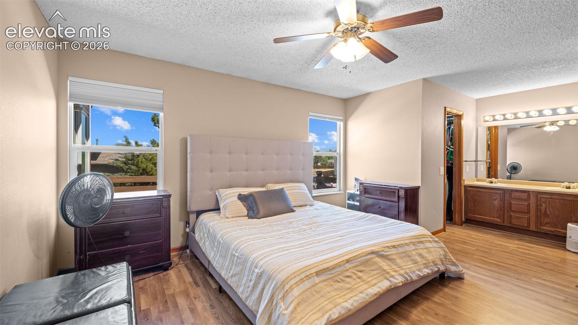 Listing photo 13 for 1180 Goodview Court