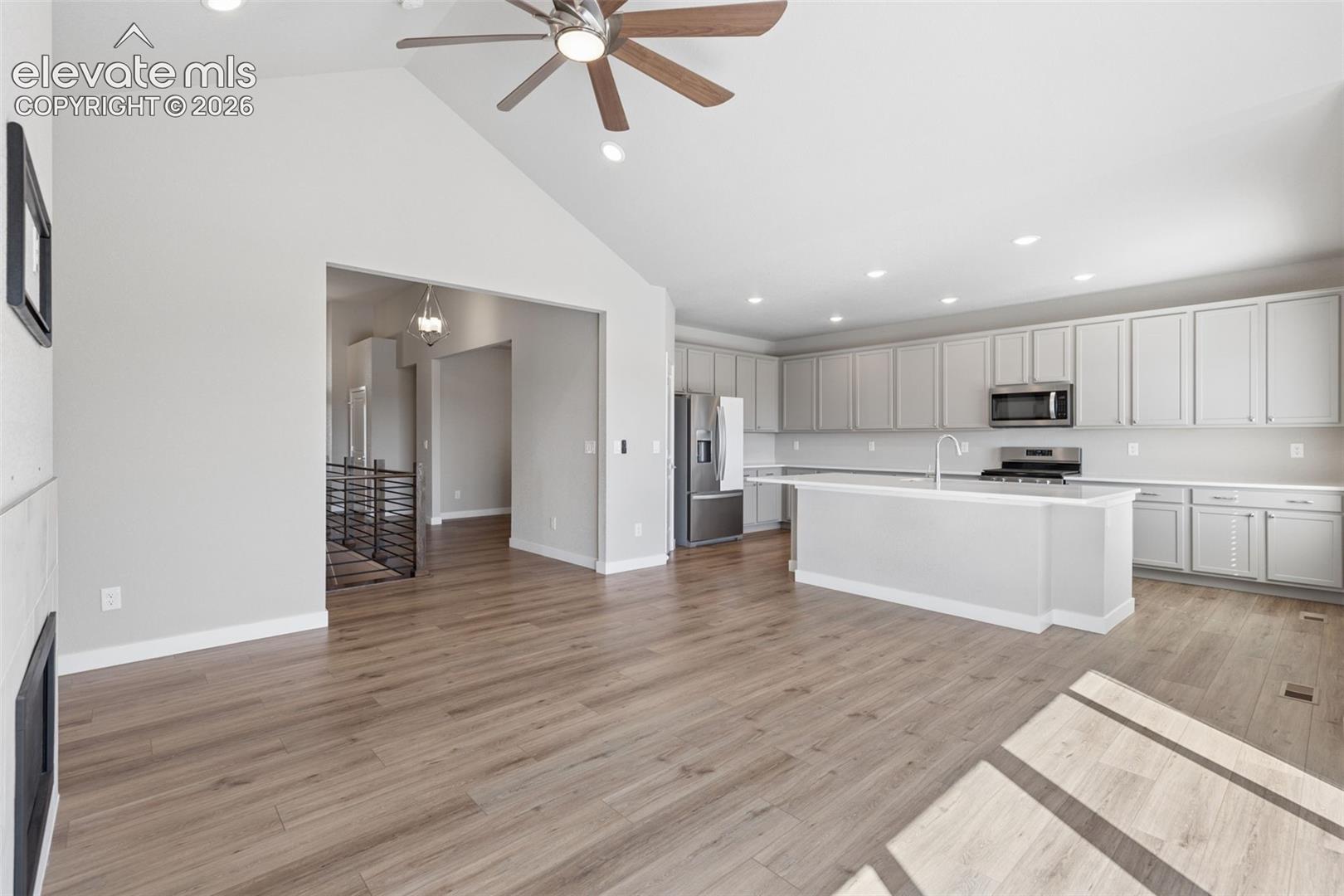 Listing photo 8 for 13107 Parkland Drive