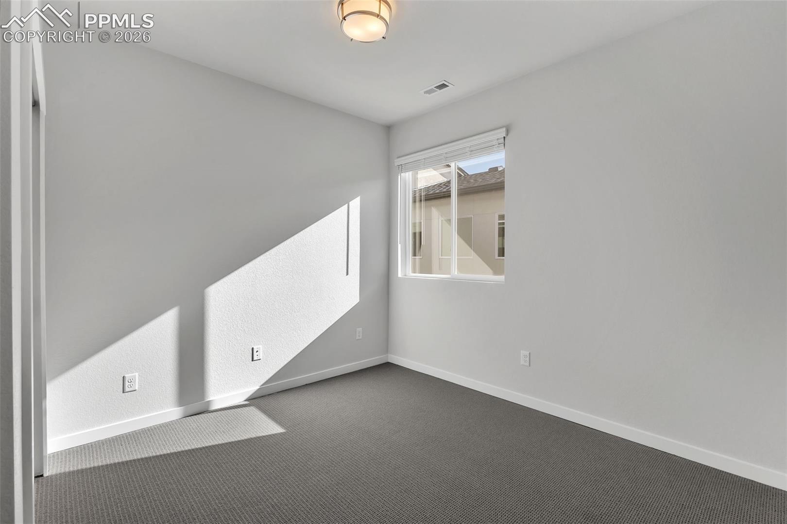 Listing photo 9 for 13633 Flurry Heights
