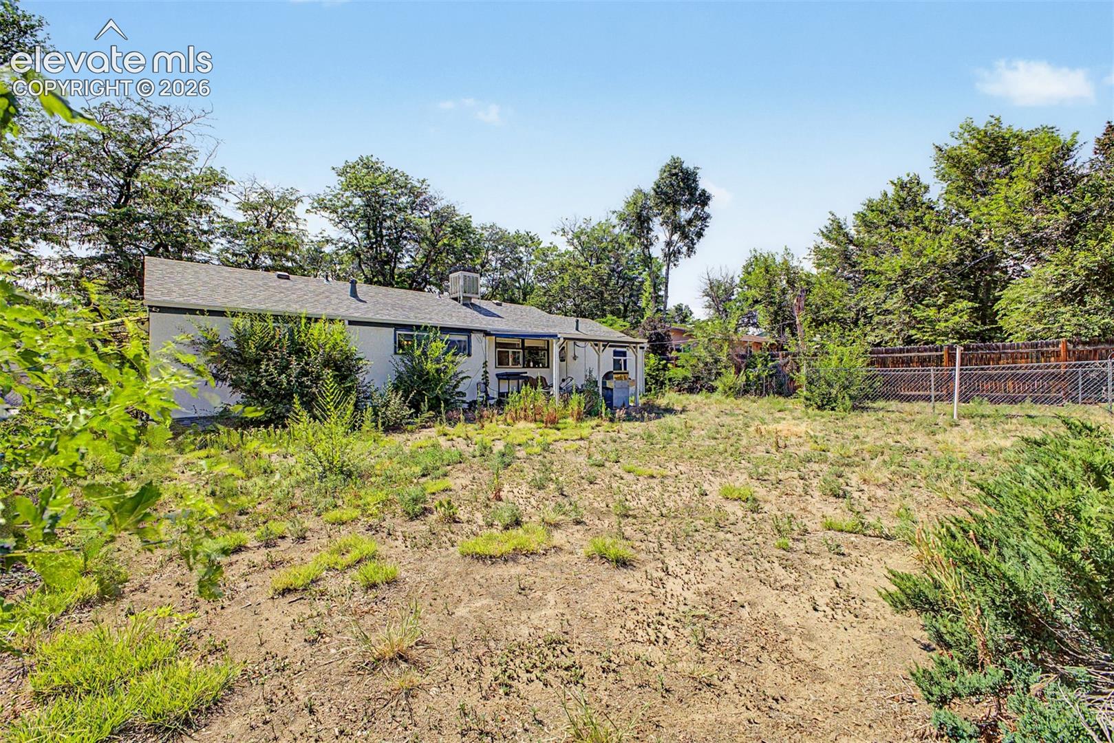 Listing photo 28 for 1606 Iroquois Road