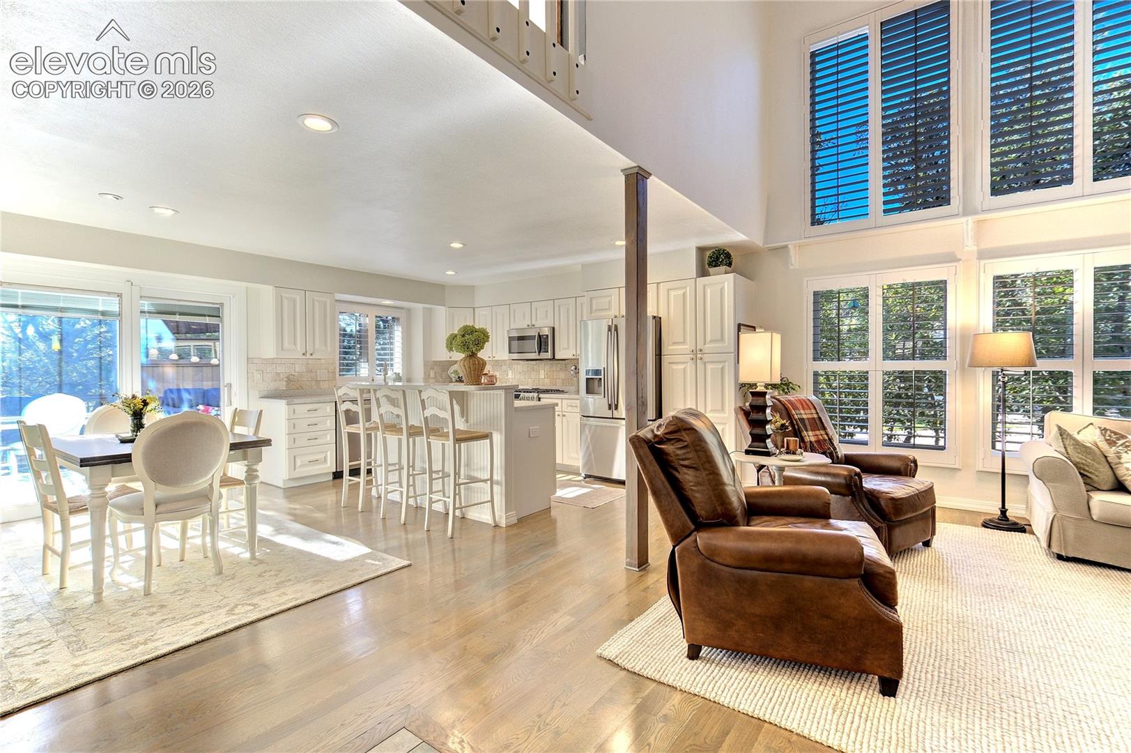 Listing photo 18 for 7215 Suntide Place