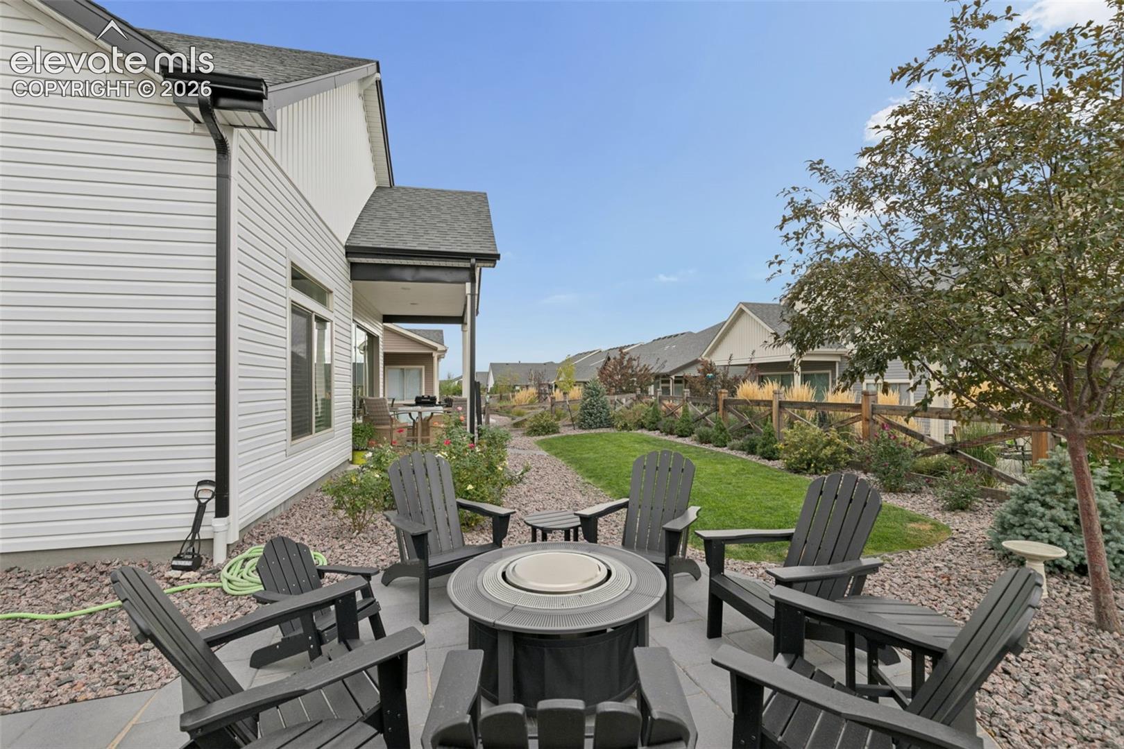 Listing photo 32 for 8948 Braemore Heights