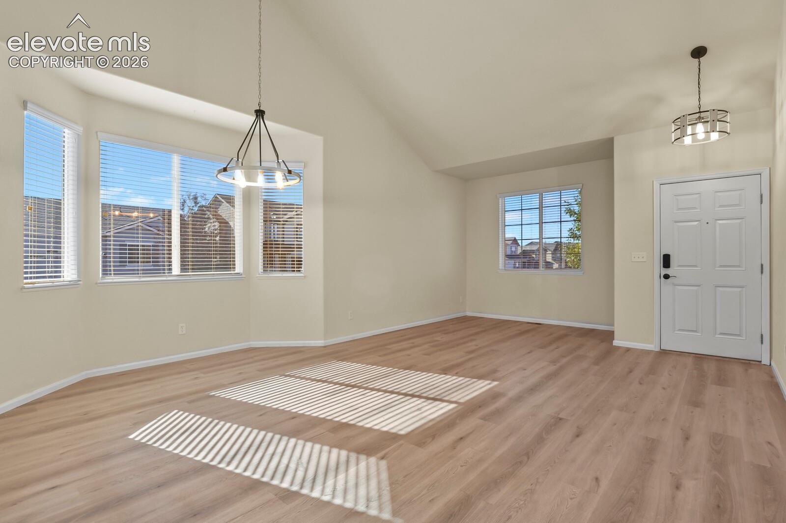 Listing photo 13 for 1905 Fulton Court